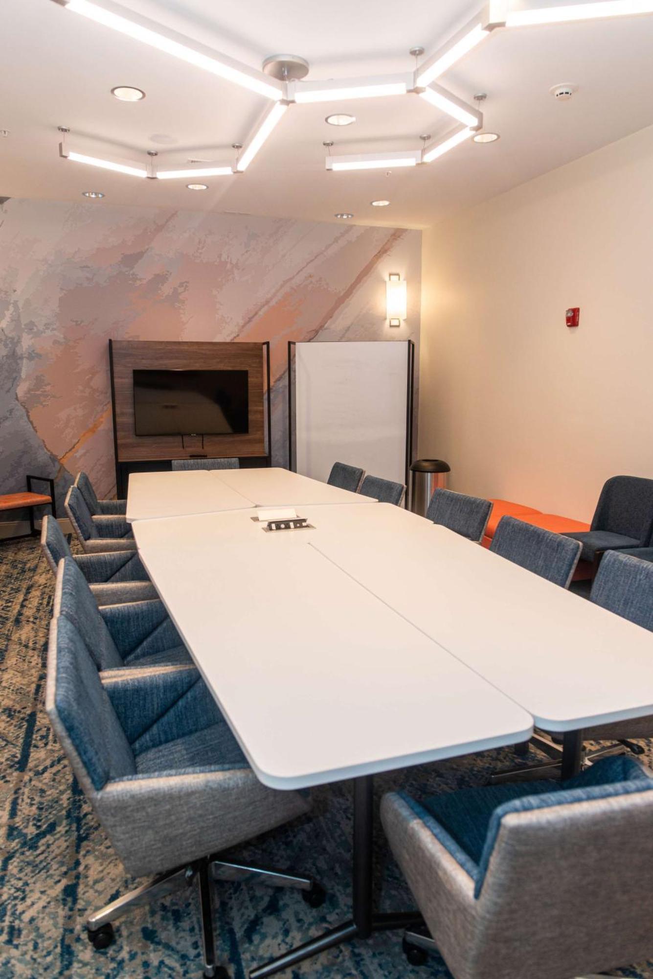 Hilton Garden Inn Mattoon, Il מראה חיצוני תמונה